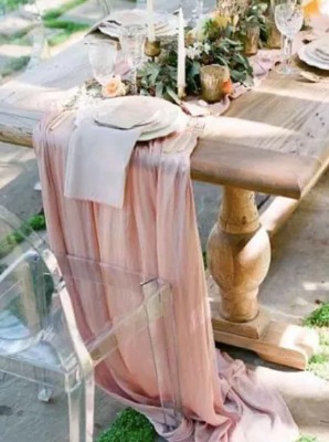 Chemin de table en gaze de coton rose