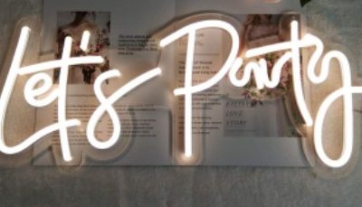 Enseigne néon inscription let's party